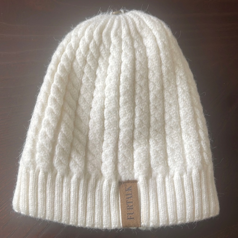 Beautiful, super warm, double cableknit beanie